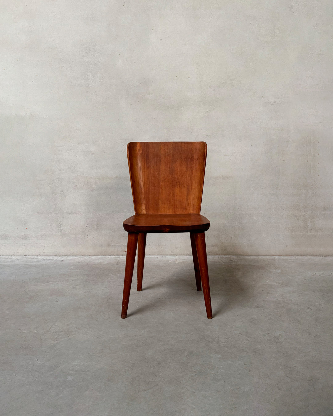 Goran Malmvall dining chair, vintage design piece, in AM Designs showroom, Antwerpen