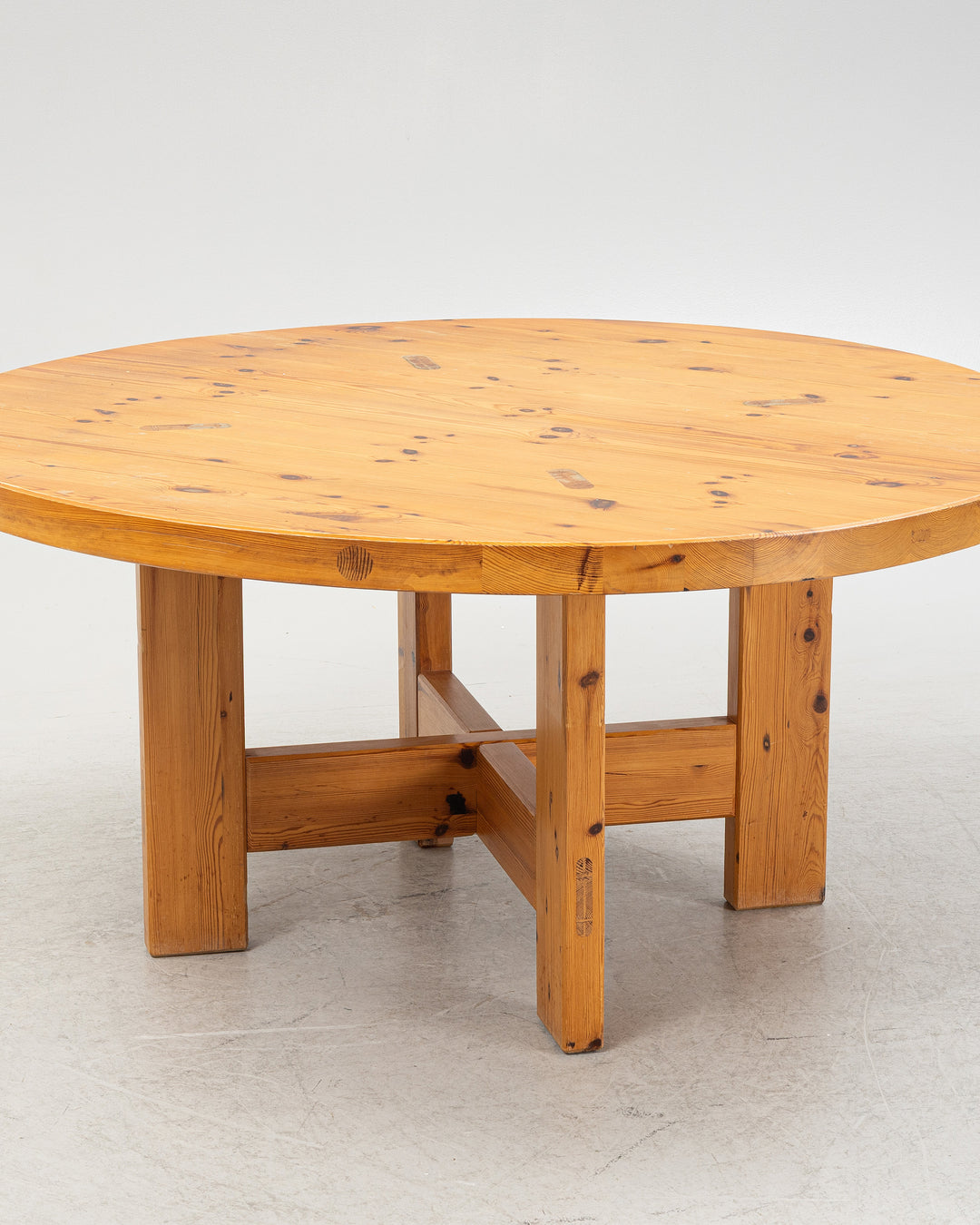 Roland Wilhelmsson dining table