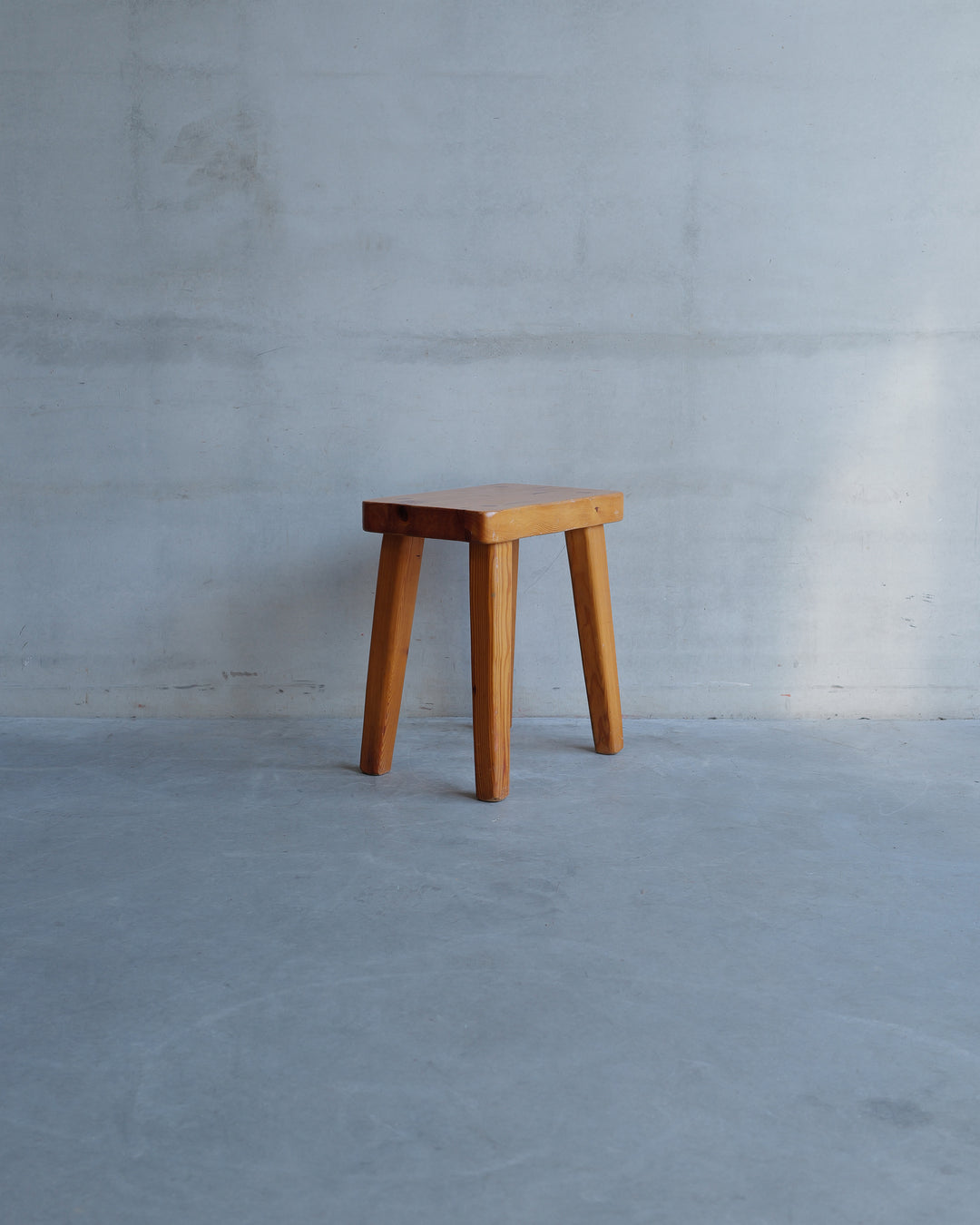 Vemdalia stool, vintage design piece, in AM Designs showroom, Antwerpen