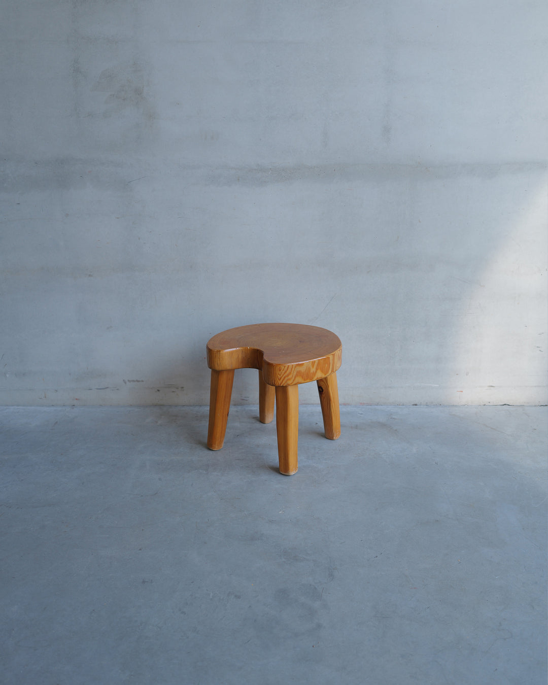 Vemdalia stool, vintage design piece, in AM Designs showroom, Antwerpen