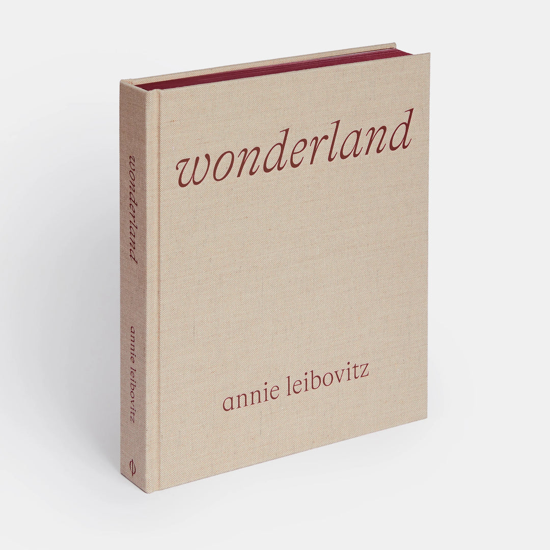 Annie Leibovitz: Wonderland, design and architecture book