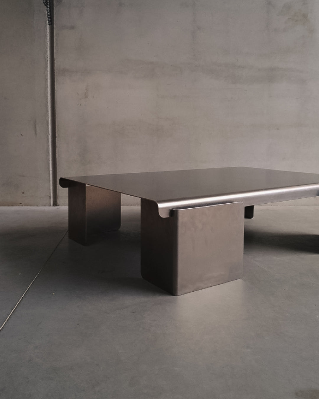 Stainless Steel Coffeetable LuT_03, in AM Designs showroom, Antwerpen