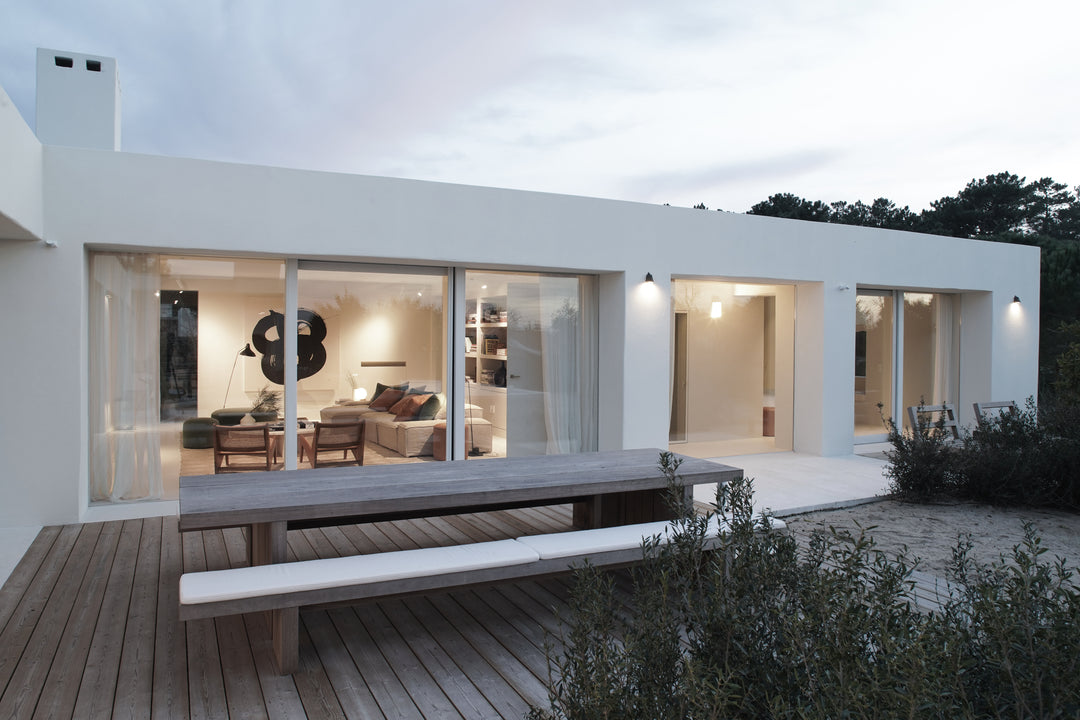 Pego dining table