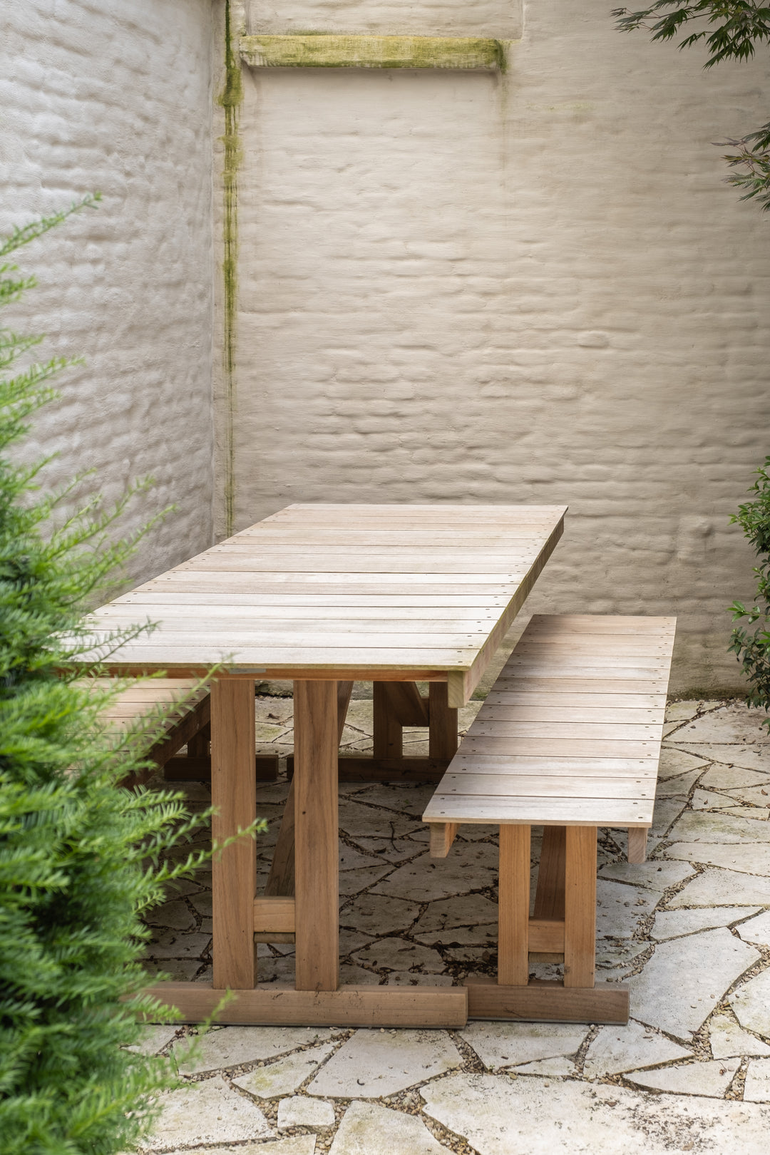 BM1771 Foldable table, outdoor design, in AM Designs showroom, Antwerpen