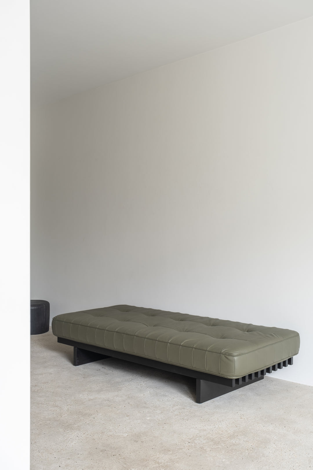 DS-80 daybed, in AM Designs showroom, Antwerpen