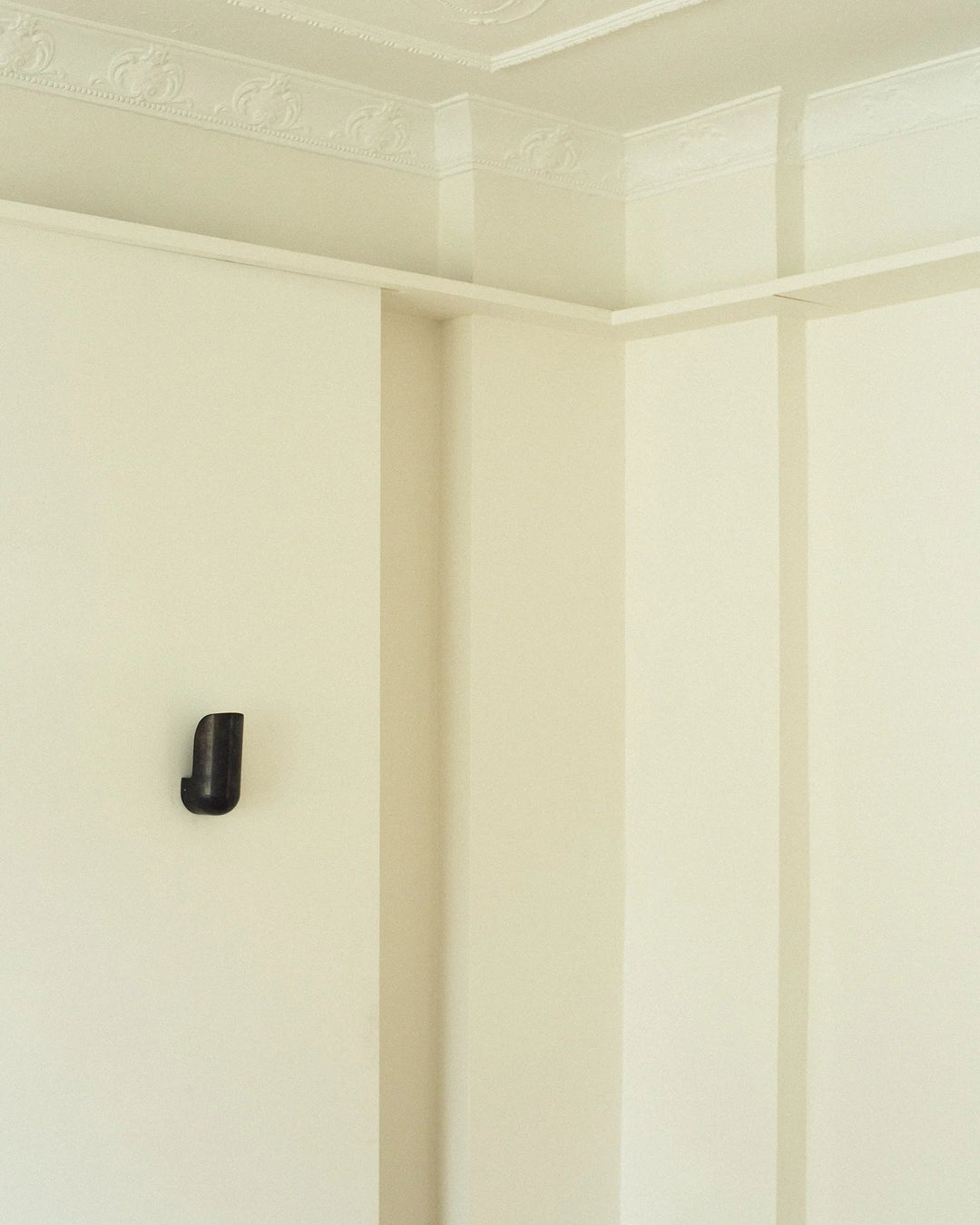 Elbow Wall Light Narrow Blackened
