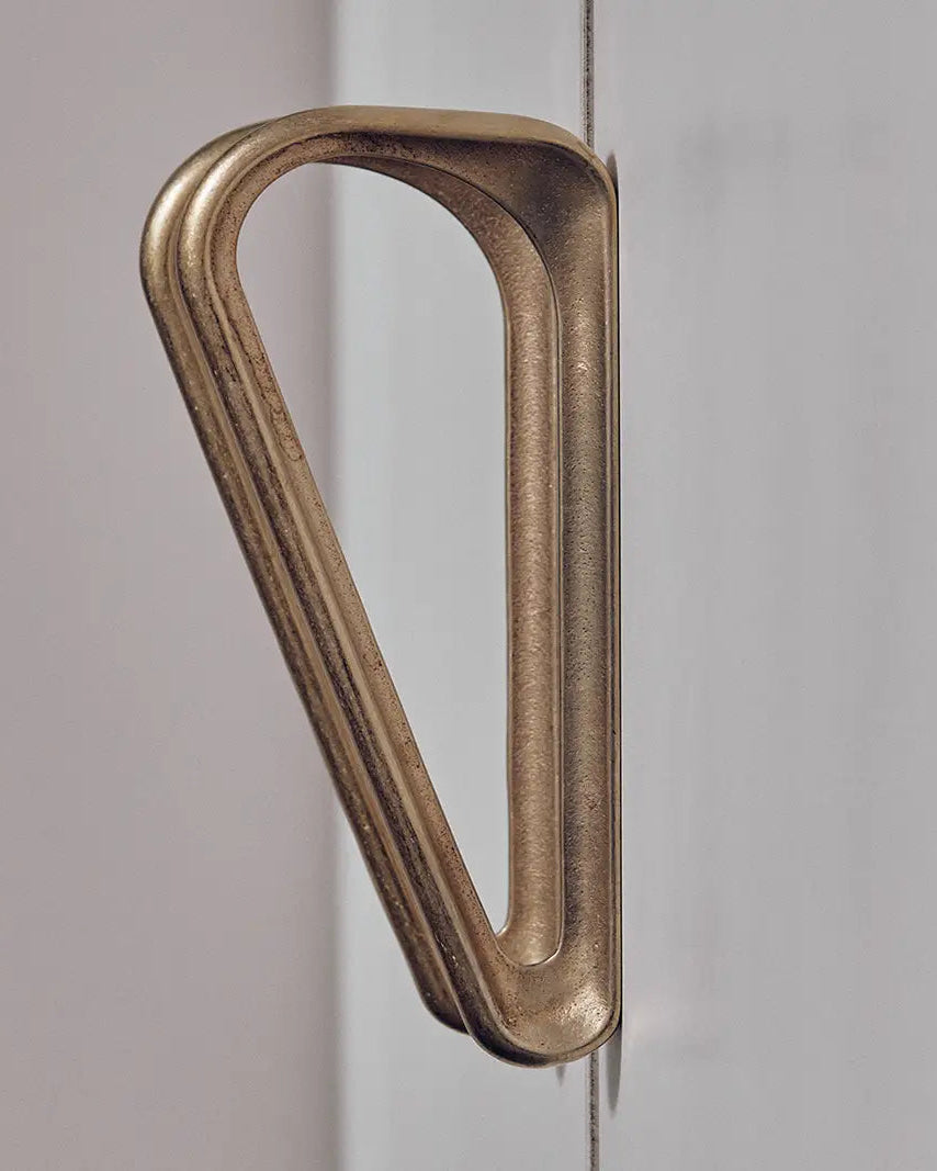 Planchart Handle Brass, in AM Designs showroom, Antwerpen