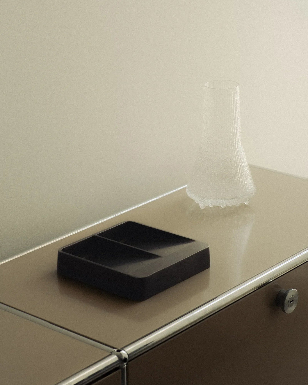 Vide Poche Square Blackened, in AM Designs showroom, Antwerpen