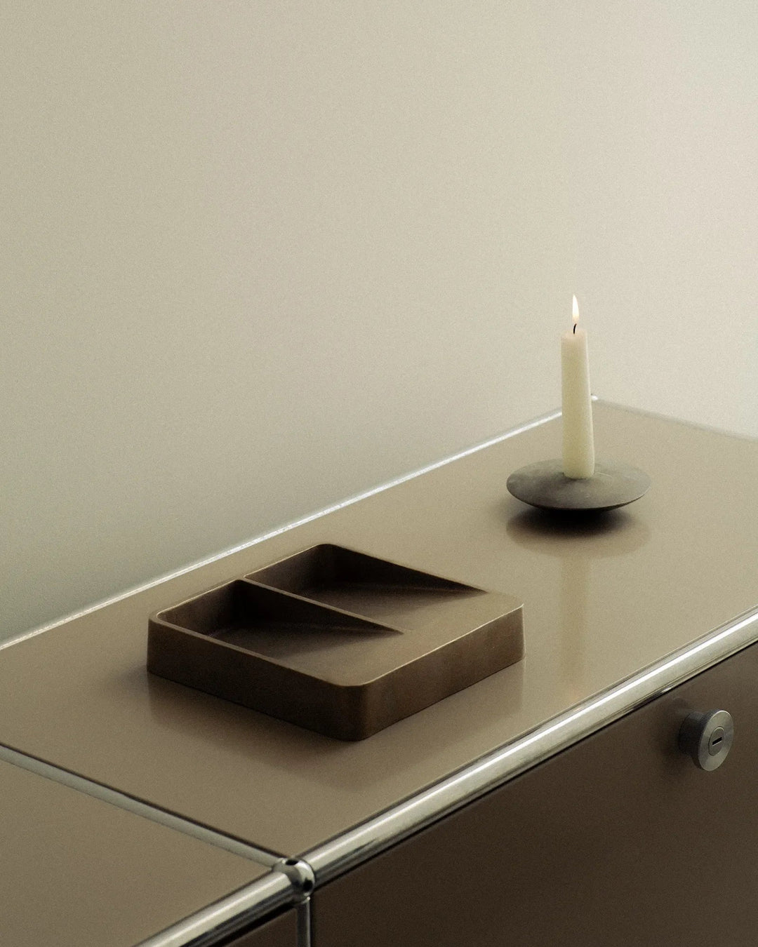 Vide Poche Square Bronze, in AM Designs showroom, Antwerpen